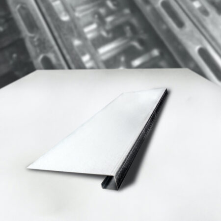 Battipiede dritto 210x32 H58